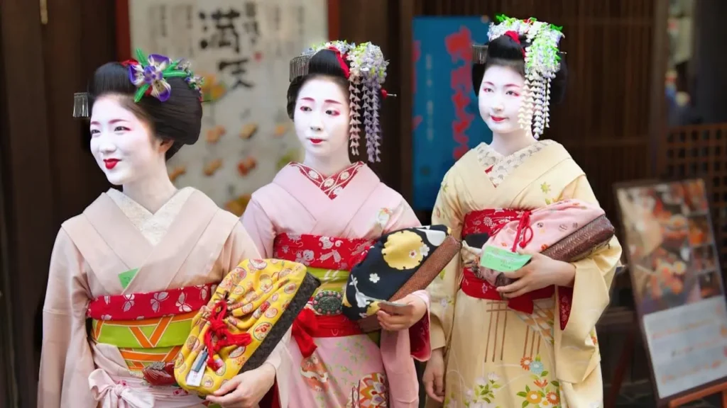 Geisha in Gion district, Kyoto